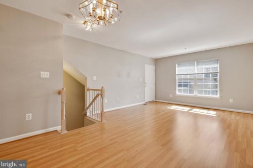 11345 King George Dr, Silver Spring, MD 20902-4446