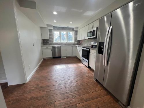 220 Michelson Rd, Rochester MI 48307-5335 exterior