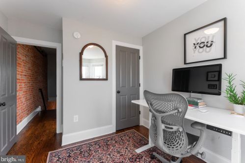 2570 Cedar St, Philadelphia PA 19125-2335 exterior