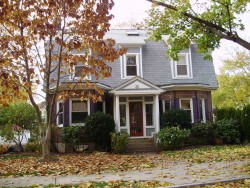 35 Commonwealth Park, Newton, MA 02459-1024