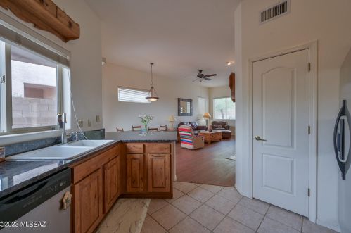 354 Camino Lomas, Tucson AZ 85704-6977 exterior