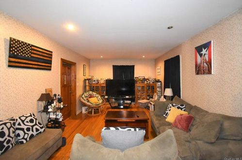 244 Smt Ave, Mount Vernon NY 10550-1560 exterior