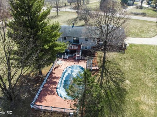 3653 108 St, Byron Township MI 49315-8705 exterior