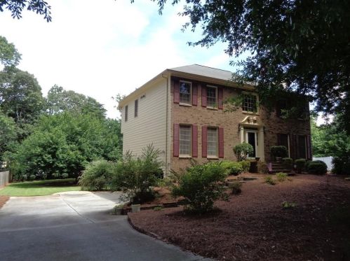 2361 Meadowglen Trl, Lithonia, GA 30078-2275