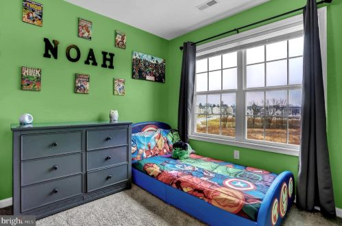 206 Overlook Dr, Hanover PA 17331-9136 exterior