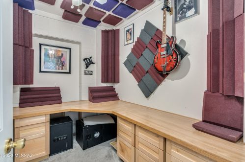 7431 Ln Cienega Dr, Tucson AZ 85712-1423 exterior