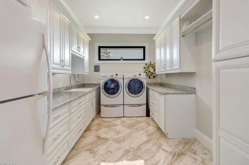 2913 68 St, Naples FL 34105-7225 exterior