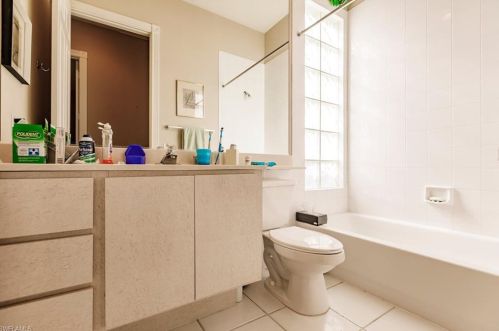 3432 Donoso Ct, Naples FL 34109-1395 exterior