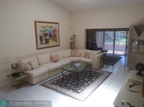 7572 Is Breeze Ter, Boynton Beach FL 33437-5403 exterior