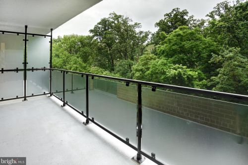 4201 Cathedral Ave, Washington DC  20016-4901 exterior