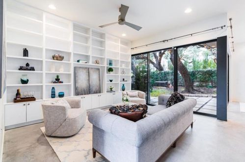 707 Cardinal Ln, Austin, TX 78704-6910