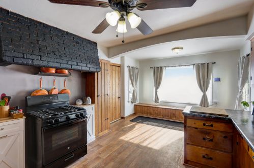 5545 57, Milwaukee WI 53218-3230 exterior