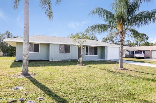 2169 Shelter Dr, Fort Pierce FL  34952-4849 exterior