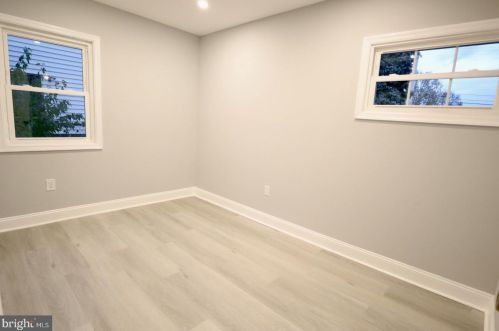 9314 Academy Rd, Philadelphia PA  19114-3523 exterior