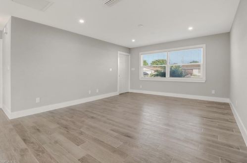 4536 31st Pl, Naples, FL 34116-8261