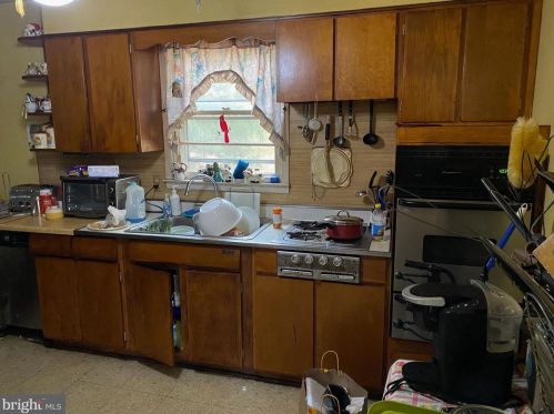 2324 Spruce St, Trenton, NJ 08638-4628