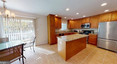 7500 Fordson Rd, Alexandria VA 22306-2222 exterior