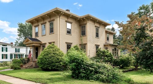 109 Hartford Ave, Hartford CT 06109-1807 exterior