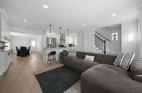 7812 Altgeld St, Chicago IL  60707-2434 exterior