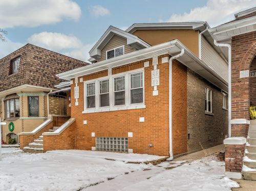 7933 Cressett Dr, Chicago IL 60707-1346 exterior