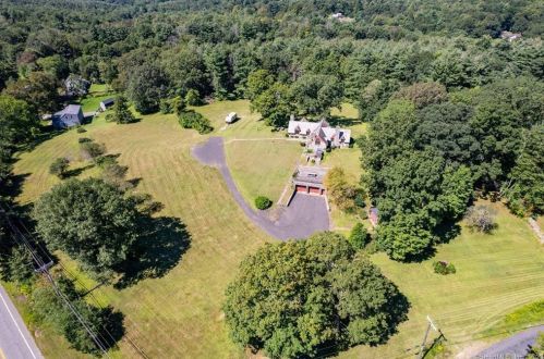 366 Litchfield Rd, Torrington CT 06791-2101 exterior