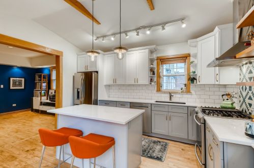 2333 Lawndale Ave, Chicago IL 60803-4221 exterior