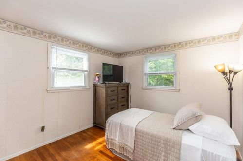 228 Grandview Ave, Woonsocket RI 02895-2752 exterior