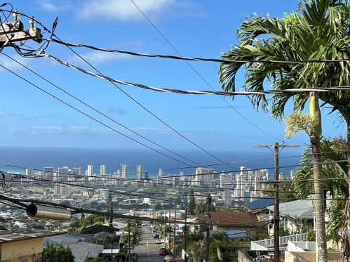 1952 Bertram St, Honolulu HI 96816-2006 exterior