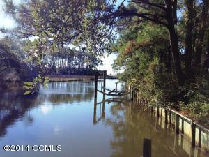 214 Seashore Dr, Atlantic, NC 28511-9785