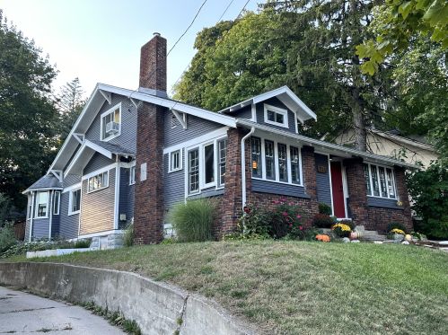 713 College Ave, Grand Rapids, MI 49503-5307