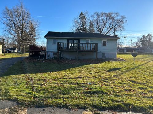 7313 Red Arrow Hwy, Watervliet MI 49098-8553 exterior