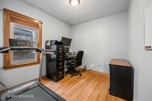 5522 Cornelia Ave, Chicago IL 60657-1019 exterior