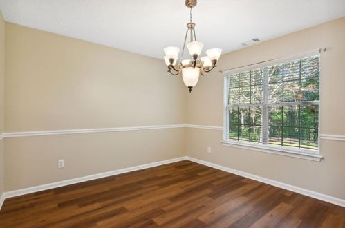 1560 Rogers Crossing Dr, Lithonia GA  30058-7005 exterior