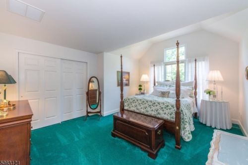 128 Mackenzie Ln, Parsippany NJ 07834-3723 exterior