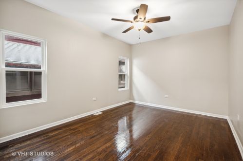 8232 Luella Ave, Chicago IL 60617-1842 exterior