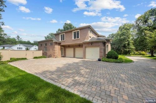 48 Everett Rd, Demarest, NJ 07627-1225