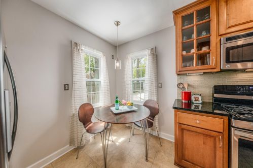 185 87 St, Milwaukee WI 53227-1717 exterior