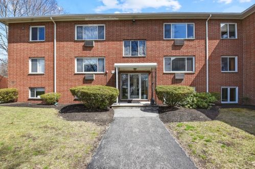 1 Albert Dr, Woburn, MA 01801-3321