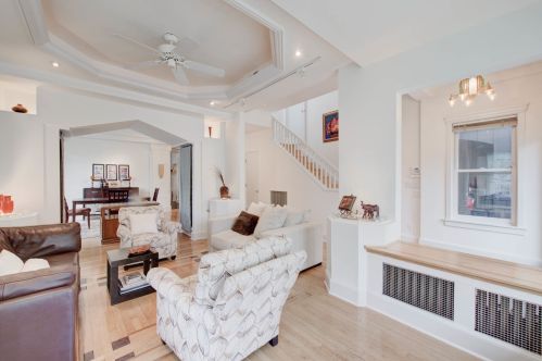 5532 Paulina St, Chicago, IL 60640-1126