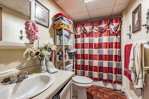 600 Un St, Springfield MA 01109-4225 exterior