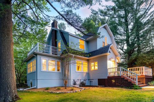 1114 Chester Park Dr, Duluth MN 55812-1139 exterior