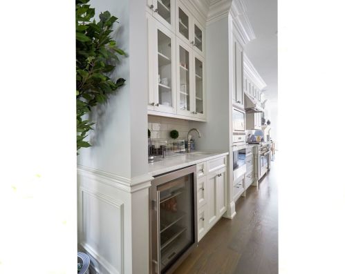 2734 Magnolia Ave, Chicago IL 60660-1909 exterior