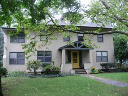 75 Crofton Rd, Newton, MA 02468-2114