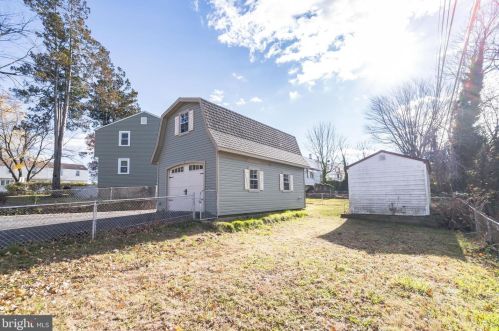 1134 Mulberry St, Chester PA 19015-3046 exterior