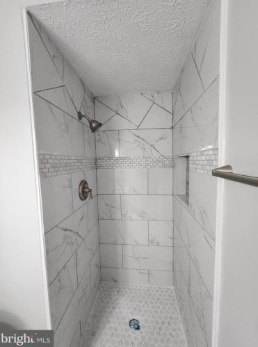 8124 Bonaire Ct, Silver Spring MD 20910-4663 exterior