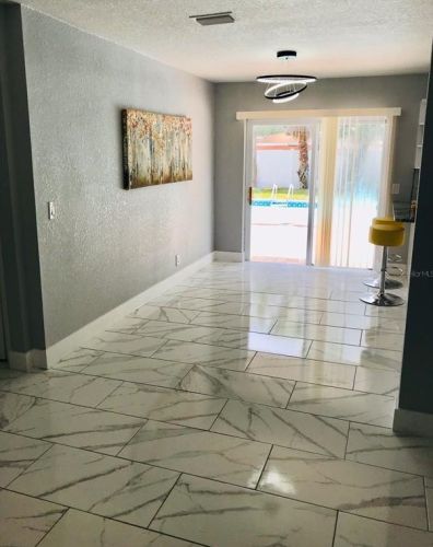 6430 Larmon St, Tampa FL  33634-5018 exterior