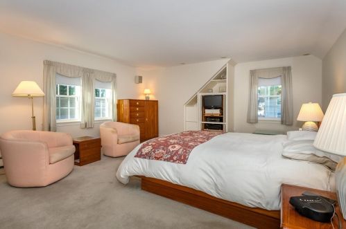 595 Randolph St, Canton MA 02021-1321 exterior