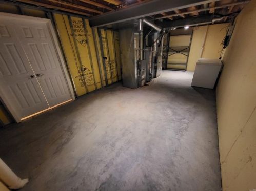 1 Crabapple Ct, Saint Louis MO 63132-3422 exterior