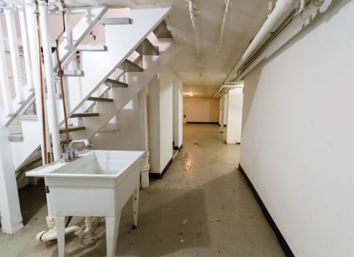 1335 Central Ave, Chicago IL 60651-1206 exterior