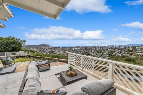 1634 Paula Dr, Honolulu HI  96816-4316 exterior